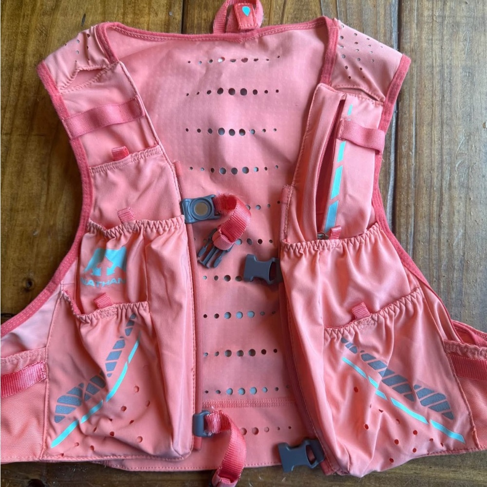 Nathan Vapor Howe Hydration Vest